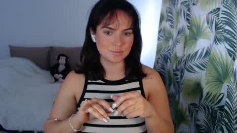 Snapshot of viviroses chatting on May 2, 9:14 am ViviRoses online show from May 2, 9:14 am