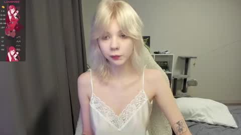 Snapshot of vivy_ chatting on August 3, 8:12 pm chatur babes online show from August 3, 8:12 pm
