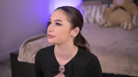 vixenamour online show from November 12, 6:47 am