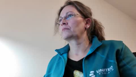 Snapshot of vixenjae chatting on December 20, 6:37 pm vixenjae online show from December 20, 6:37 pm