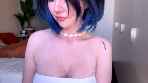 Polly  Online mostly at 9pm-2am UK Time online show from May 24, 4:23 pm