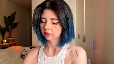 Polly  Online mostly at 9pm-2am UK Time online show from June 15, 1:57 pm