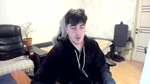 Snapshot of vlad1605 chatting on November 25, 10:26 am Martin online show from November 25, 10:26 am