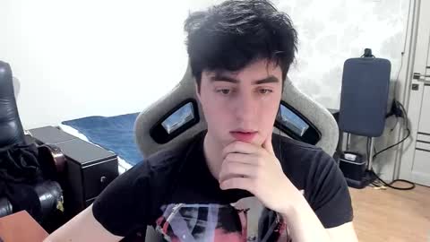 Snapshot of vlad1605 chatting on February 10, 1:15 pm Martin online show from February 10, 1:15 pm