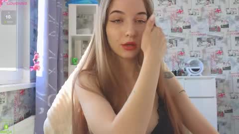 Snapshot of vlad1zy chatting on February 14, 12:02 pm Vlada online show from February 14, 12:02 pm