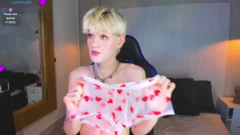 Vlad  online show from May 30, 2:25 pm