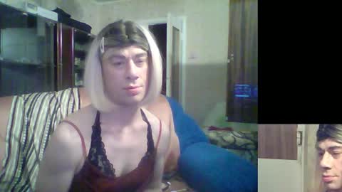 Snapshot of vladiskin chatting on February 9, 11:09 pm Violetta Elysia online show from February 9, 11:09 pm