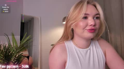 Hey Im Charlie 3 online show from November 26, 9:27 pm