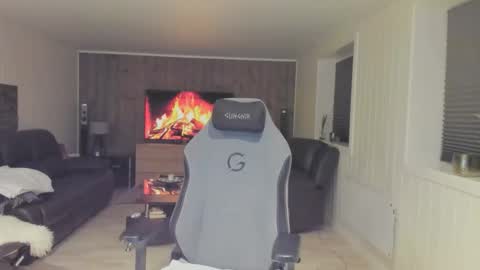 Snapshot of vodkabar123 chatting on November 17, 11:21 pm vodkabar123 online show from November 17, 11:21 pm