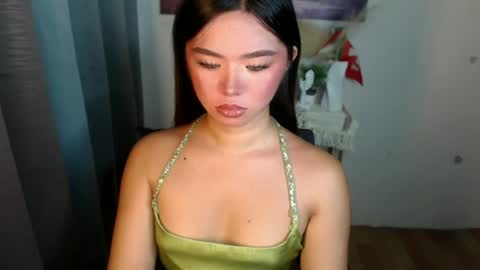 Snapshot of voganmarie chatting on June 24, 3:27 am voganmarie online show from June 24, 3:27 am