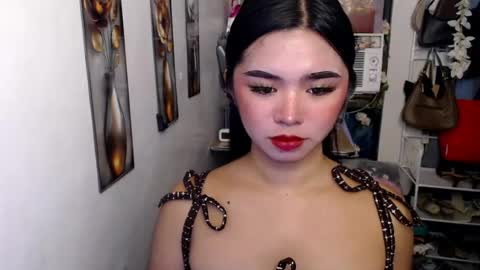 Snapshot of voganmarie chatting on July 15, 4:40 am voganmarie online show from July 15, 4:40 am