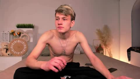 Snapshot of volan_starts chatting on February 14, 4:31 am Dan online show from February 14, 4:31 am