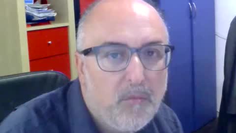 Snapshot of volpi72 chatting on October 25, 10:23 am volpi72 online show from October 25, 10:23 am