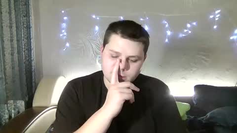 Snapshot of volshebnik_130 chatting on January 16, 8:36 pm Volshebnik1302 online show from January 16, 8:36 pm