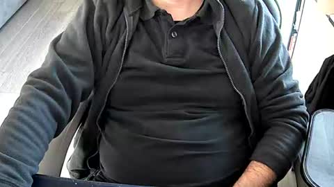 Snapshot of vonele chatting on January 8, 1:02 pm Vonn online show from January 8, 1:02 pm