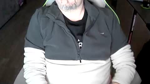 Snapshot of vonele chatting on February 6, 11:30 pm Vonn online show from February 6, 11:30 pm