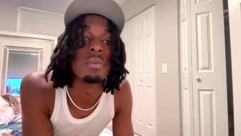 Snapshot of vonnieeb2x chatting on October 15, 5:18 am vonnieeb2x online show from October 15, 5:18 am