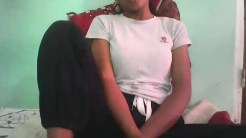 Snapshot of vounialdy chatting on February 18, 7:43 am vounialdy online show from February 18, 7:43 am