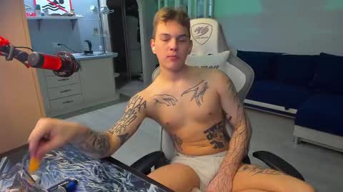 vova online show from March 11, 9:59 pm