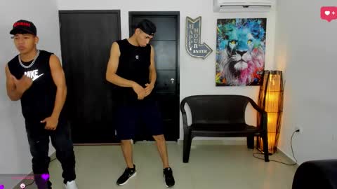 voyeurism_guys online show from November 25, 10:54 pm