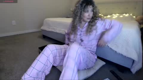 Snapshot of vsunshiny chatting on February 8, 11:55 pm Sunshiny online show from February 8, 11:55 pm