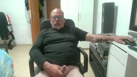 oscar online show from March 30, 7:04 pm