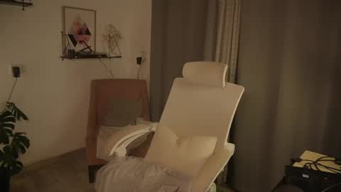 Snapshot of vurtualdiva chatting on October 2, 2:07 am vurtualdiva online show from October 2, 2:07 am