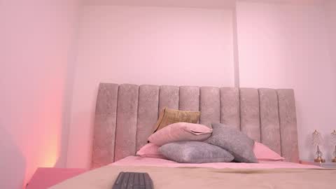 Snapshot of vvioleta_ chatting on November 8, 3:07 am Violeta online show from November 8, 3:07 am