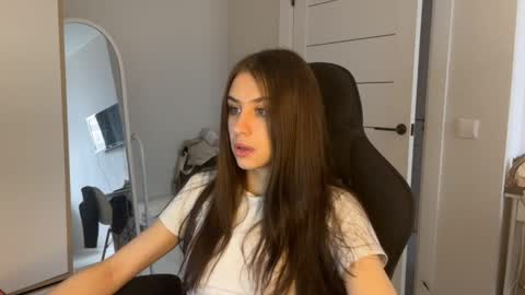 Snapshot of vx_arina chatting on April 19, 9:08 am Arina online show from April 19, 9:08 am