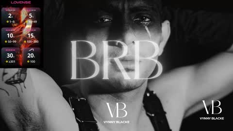 Snapshot of vynny_blacke_ chatting on January 11, 3:33 am Vynny Blacke online show from January 11, 3:33 am