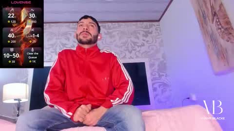 Snapshot of vynny_blacke_ chatting on January 16, 5:55 am Vynny Blacke online show from January 16, 5:55 am