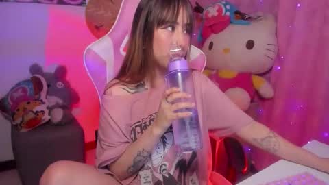 AIKA  online show from November 19, 6:35 am