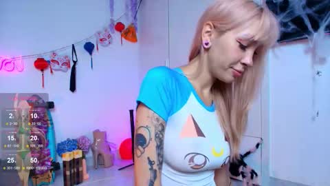 Waifu exe online show from November 21, 5:50 am