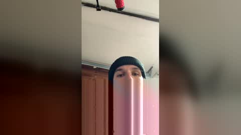 Snapshot of wakaan76 chatting on March 1, 5:42 am wakaan76 online show from March 1, 5:42 am