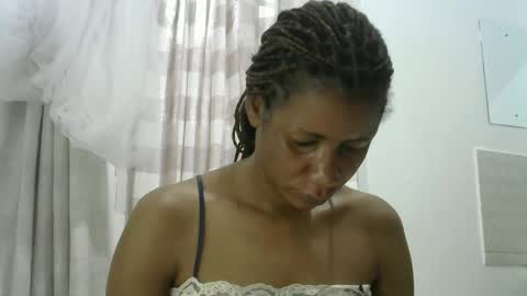 Snapshot of wakanda_goddess chatting on March 8, 5:17 am wakanda_goddess online show from March 8, 5:17 am