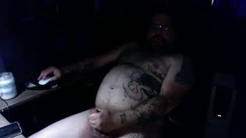 Snapshot of wakeupthedead77 chatting on December 4, 1:58 am Mr. Dead online show from December 4, 1:58 am