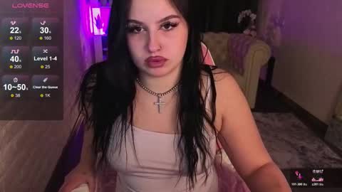 Snapshot of waltera_white chatting on February 22, 2:04 pm Jessica and Waltera online show from February 22, 2:04 pm