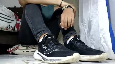 Snapshot of waltherfeet_ chatting on April 15, 9:48 pm WaltherFeet online show from April 15, 9:48 pm