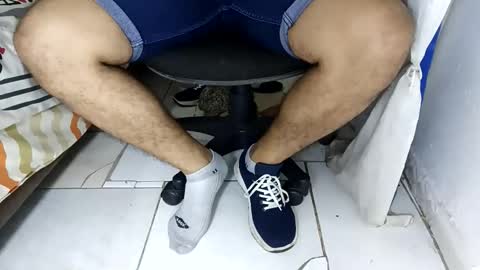 Snapshot of waltherfeet_ chatting on May 10, 5:29 pm WaltherFeet online show from May 10, 5:29 pm