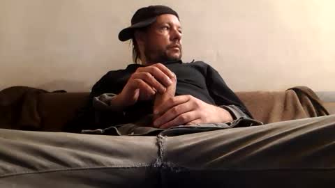 Snapshot of wand_dick chatting on February 4, 1:33 am Luki69 online show from February 4, 1:33 am