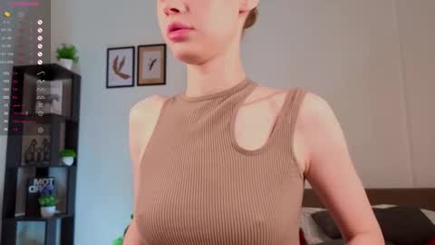 Emi online show from September 26, 11:31 pm