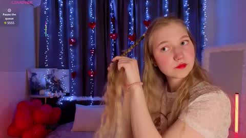 Emi online show from February 21, 1:23 pm