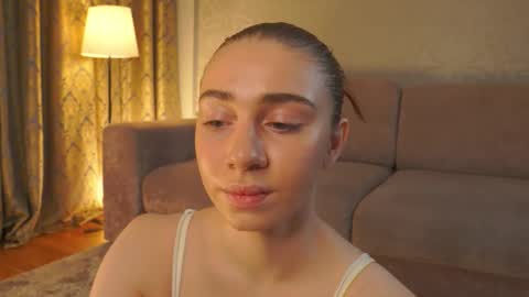 Snapshot of wandabraund chatting on February 21, 3:18 am hello guys im Lilian online show from February 21, 3:18 am