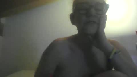 Snapshot of wandamanara chatting on April 15, 8:32 am wandamanara online show from April 15, 8:32 am