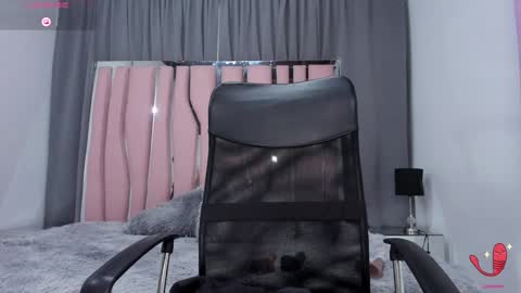 Snapshot of wandaxs69 chatting on February 5, 11:17 pm wanda online show from February 5, 11:17 pm