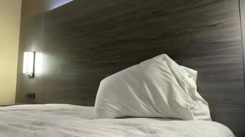 wanderlustgaal online show from October 12, 3:44 pm