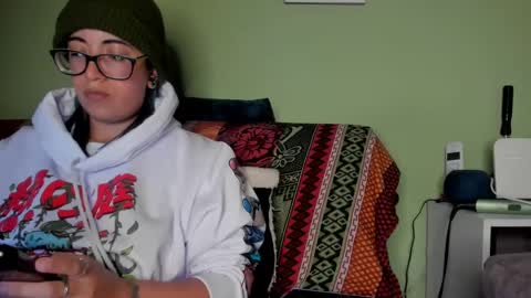 Snapshot of waningrosee chatting on February 15, 12:15 am Waningrose Lu online show from February 15, 12:15 am