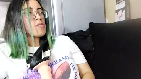 Snapshot of waningrosee chatting on November 8, 9:24 pm Waningrose Lu online show from November 8, 9:24 pm