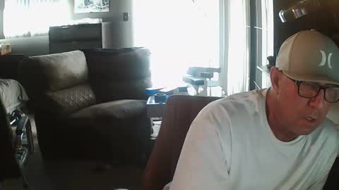 inittogetitin online show from November 26, 10:00 pm