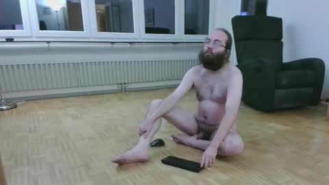 wantsahug online show from December 14, 7:40 pm